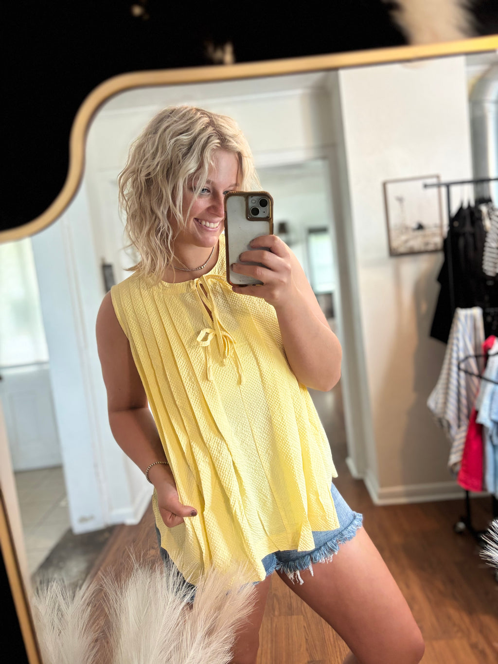 Yellow Bow Tank