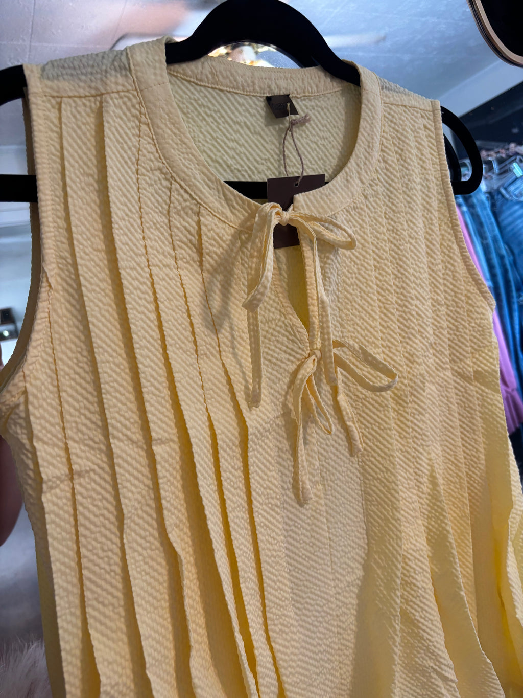 Yellow Bow Tank