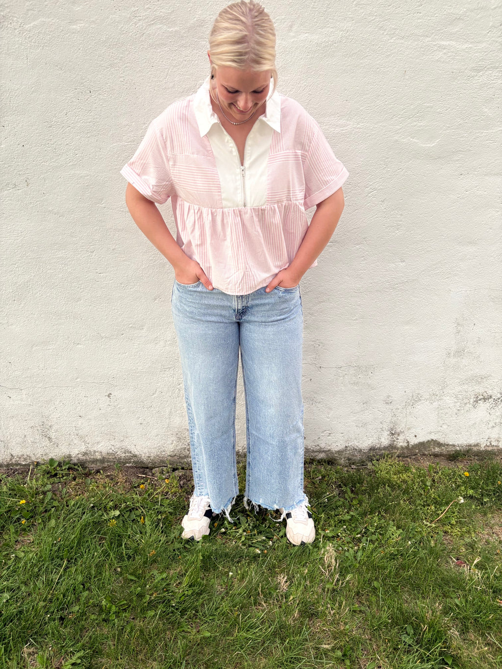 Vervet Light Washed Wide Leg Jean