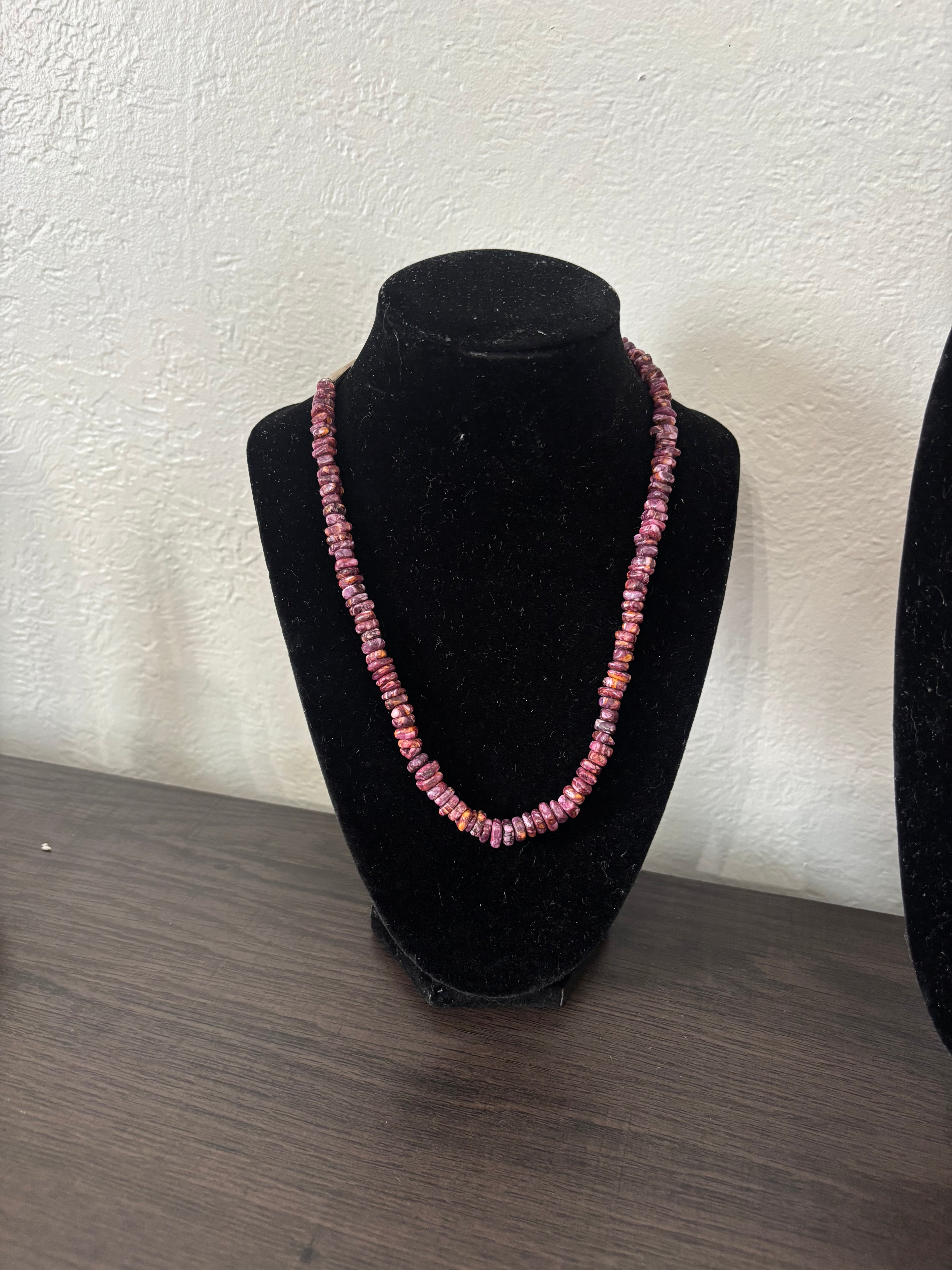 7 1/2in Purple Spiny Necklace