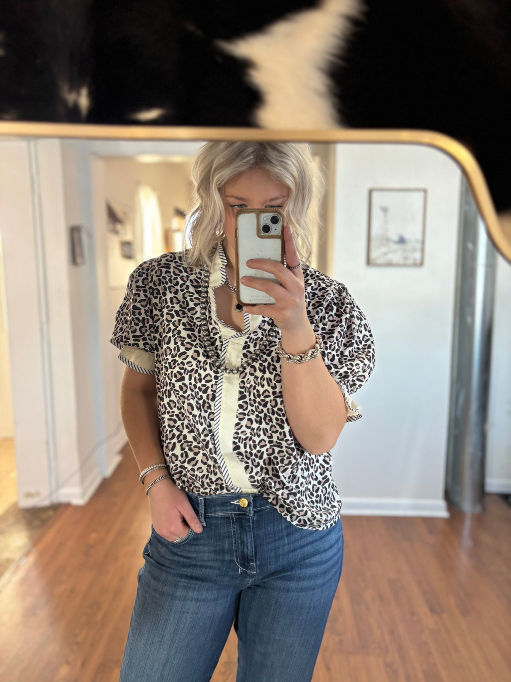 Cheeta V Neck Puff Sleeve Blouse